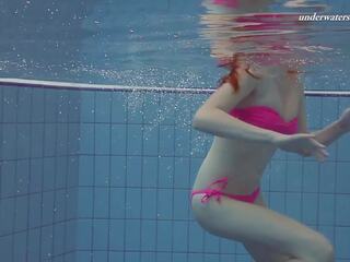 Pleasant pink bikini babe Lera underwater