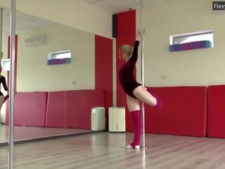 Manya Baletkina has an superb gymnastic talent