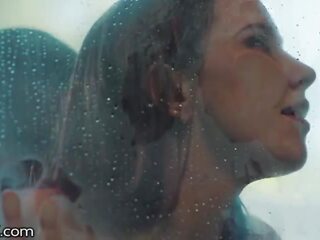 Haley Reed Deepthroats Underwater before Pounded in Shower